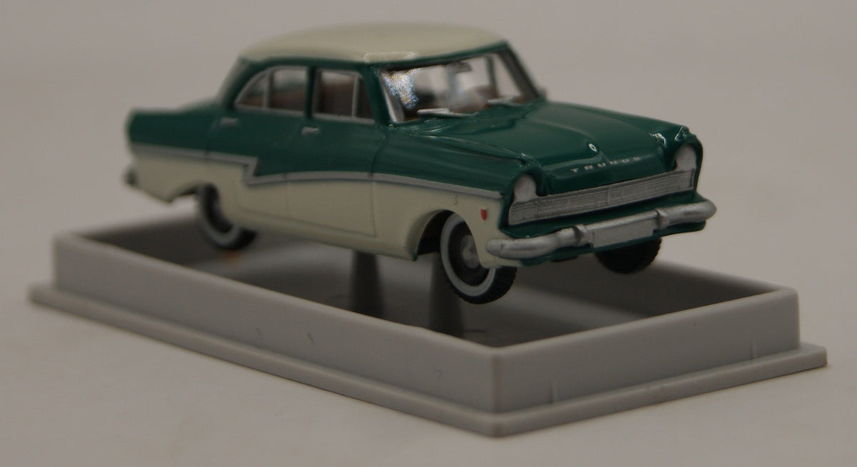 Brekina 19053 Ford Taunus 17M de Luxe grün/weiß 1:87 H0 Top Decoration OVP