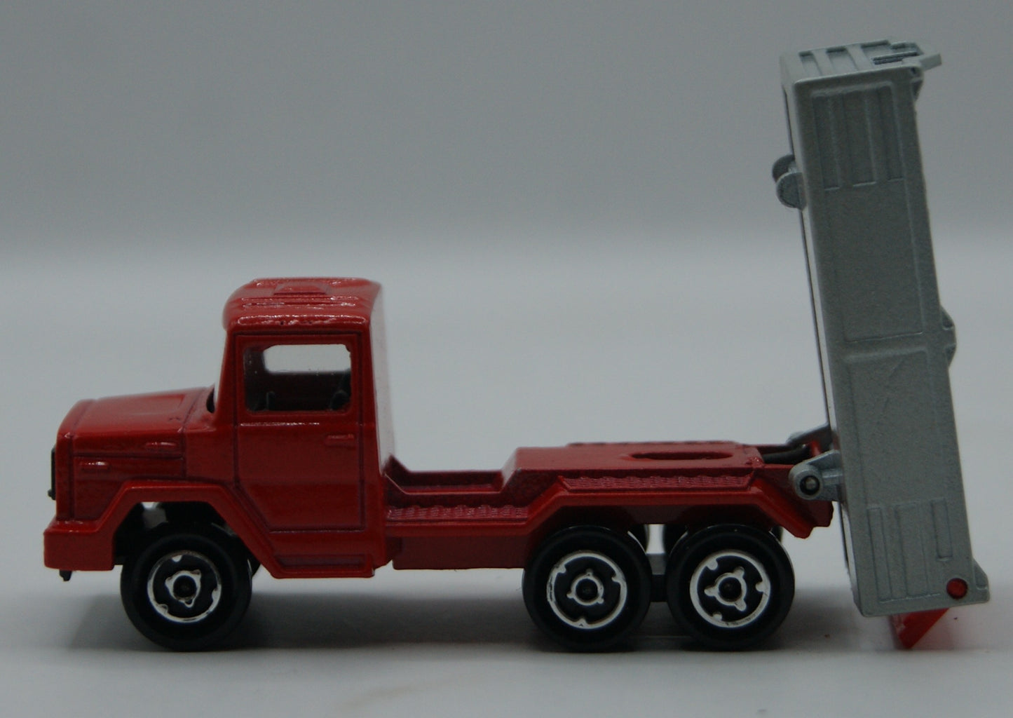 Majorette 205 Magirus Kipper rot/silber 1:100 Vintage Made in France