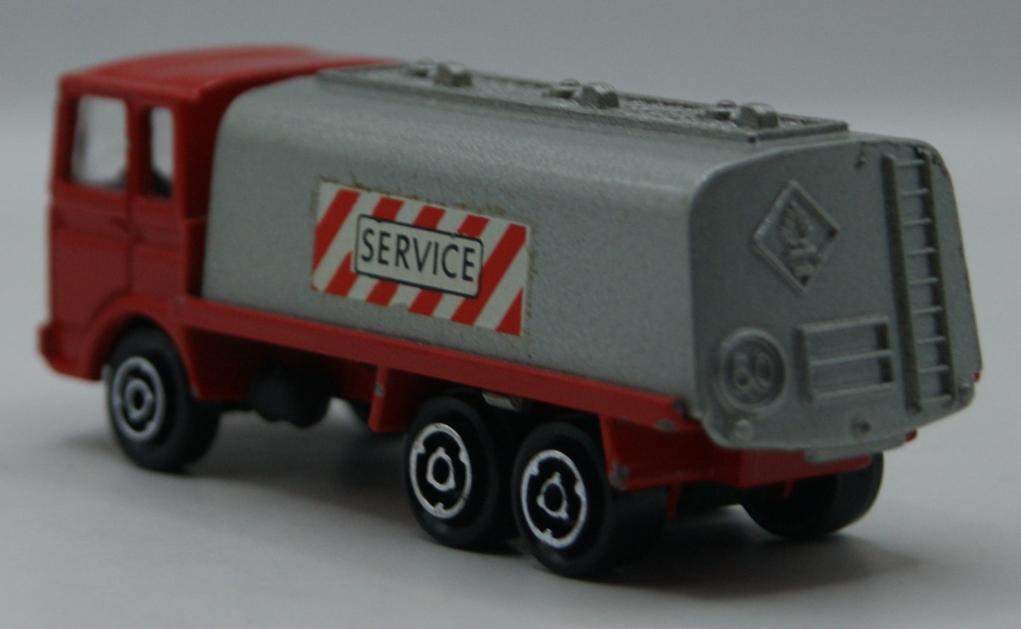 Majorette 245 Saviem Citerne Tankwagen SERVICE rot/silber 1:100 France