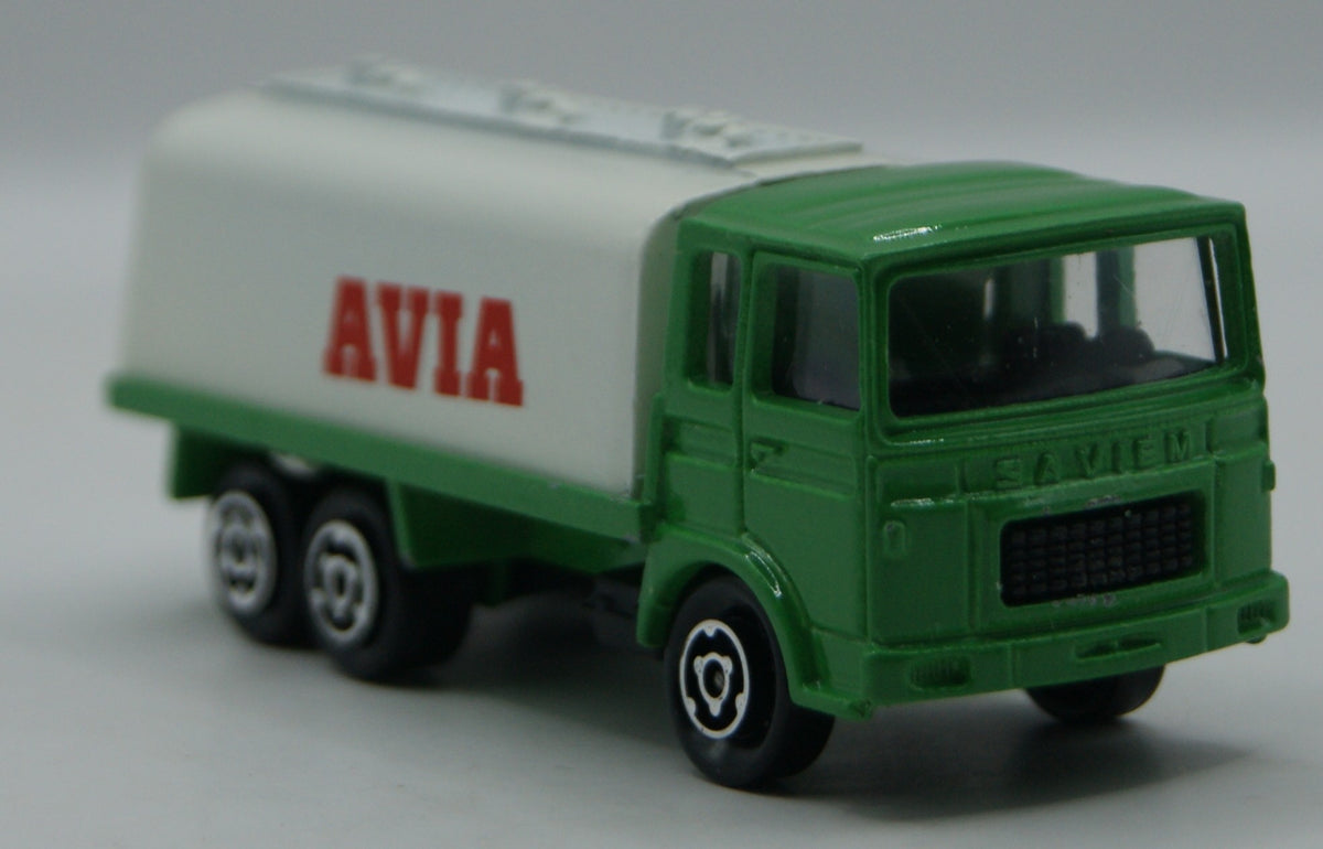 Majorette 245 Saviem Tankwagen AVIA grün/weiß 1:100 Vintage Made in France
