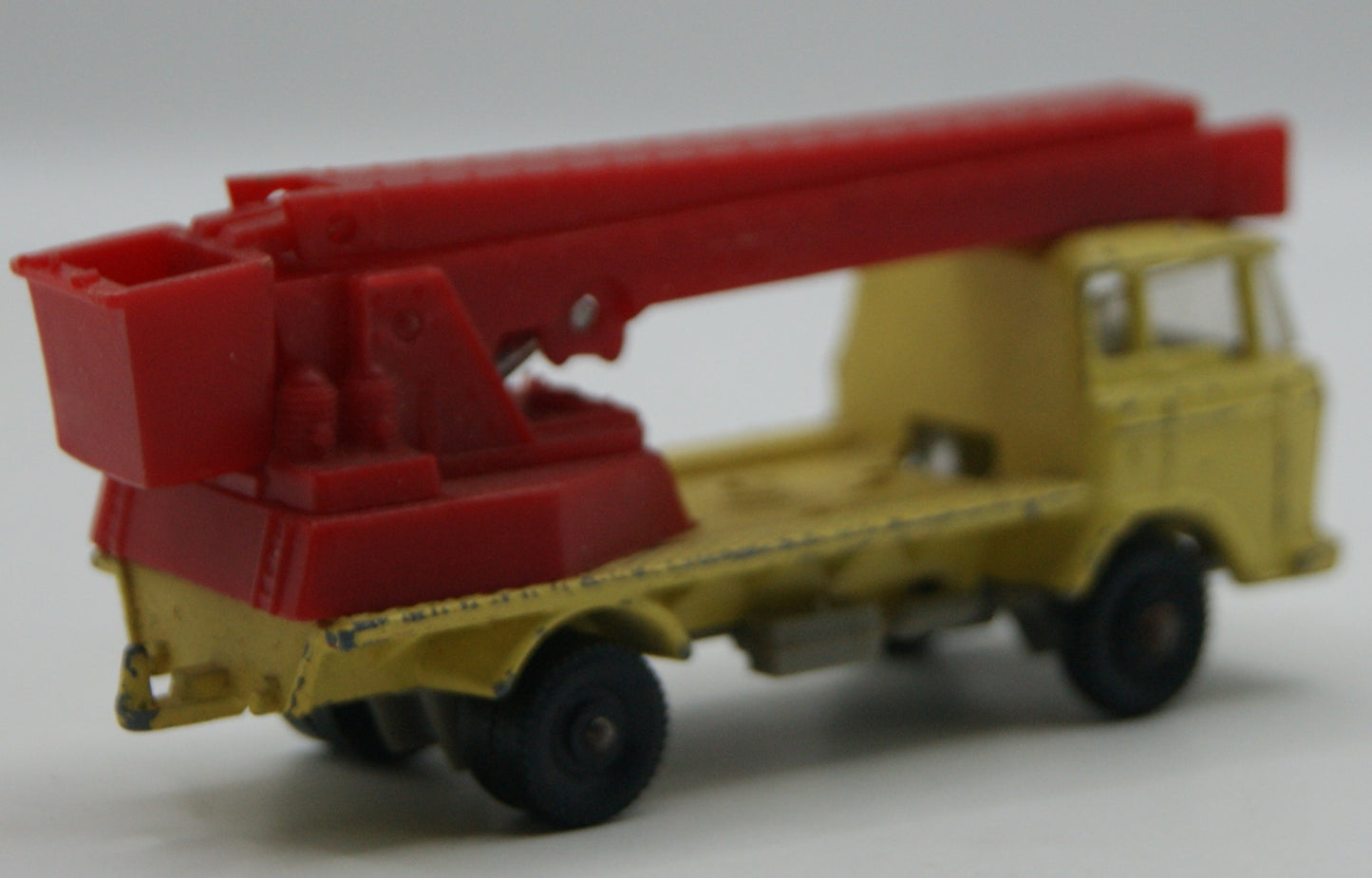 Majorette 228 Saviem Grue Kranwagen gelb/rot 1:132 Vintage Made in France