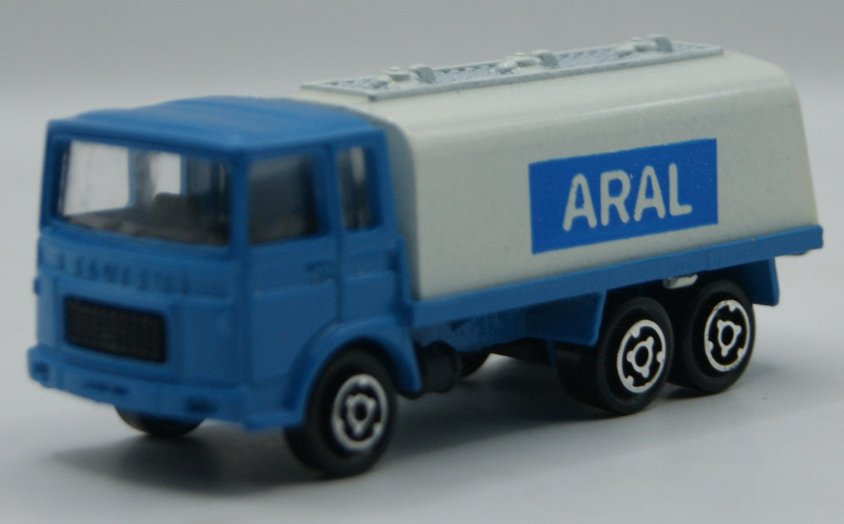 Majorette 245 Saviem SM Europe Tankwagen ARAL blau/weiß 1:100 Made in France