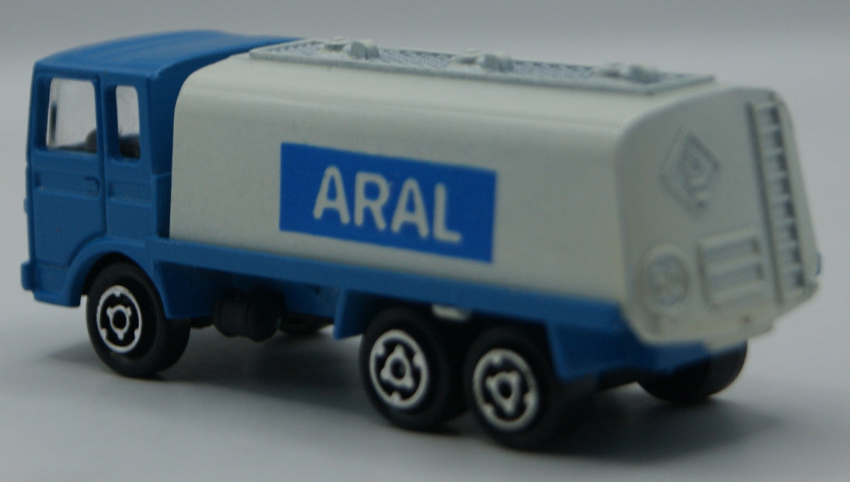 Majorette 245 Saviem SM Europe Tankwagen ARAL blau/weiß 1:100 Made in France
