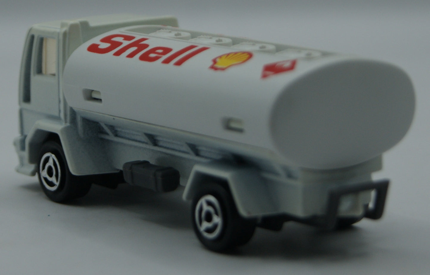 Majorette 245 Ford Cargo Tankwagen Shell weiß 1:100 Vintage Made in France