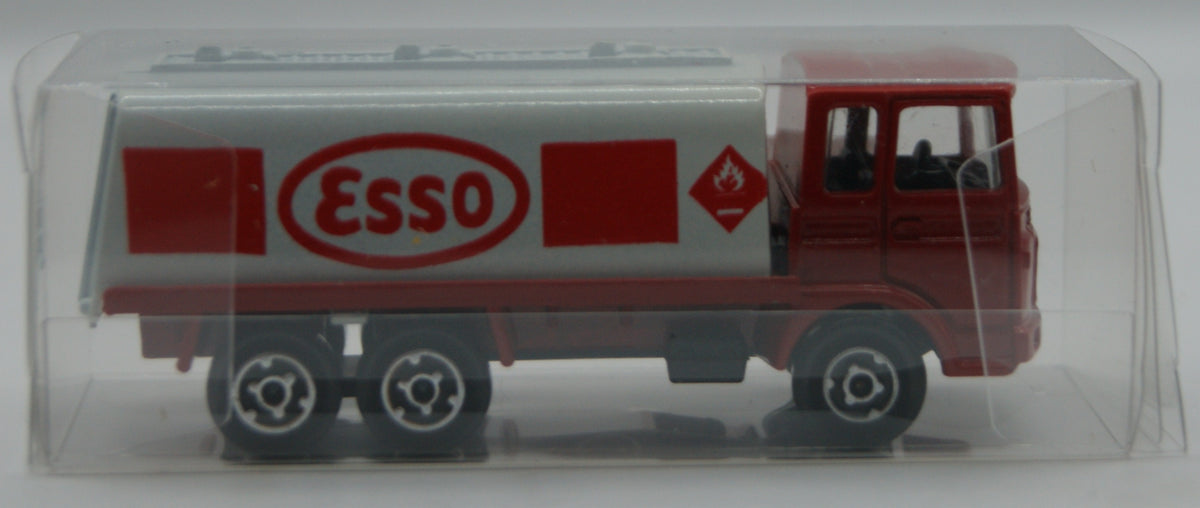 Majorette 245 Saviem SM Europe Tankwagen ESSO rot/weiß 1:100 Made in France