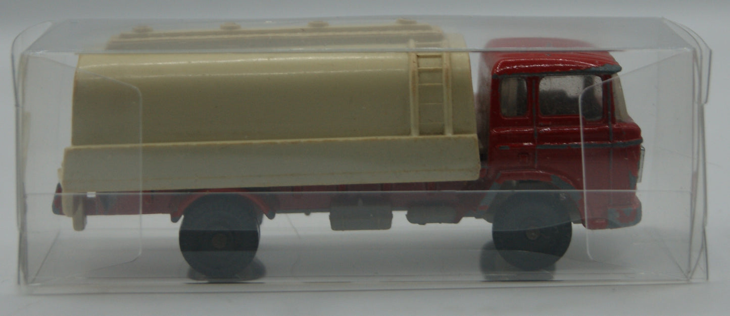 Majorette 245 Saviem SM Europe Tankwagen creme/rot 1:100 Vintage Made in France