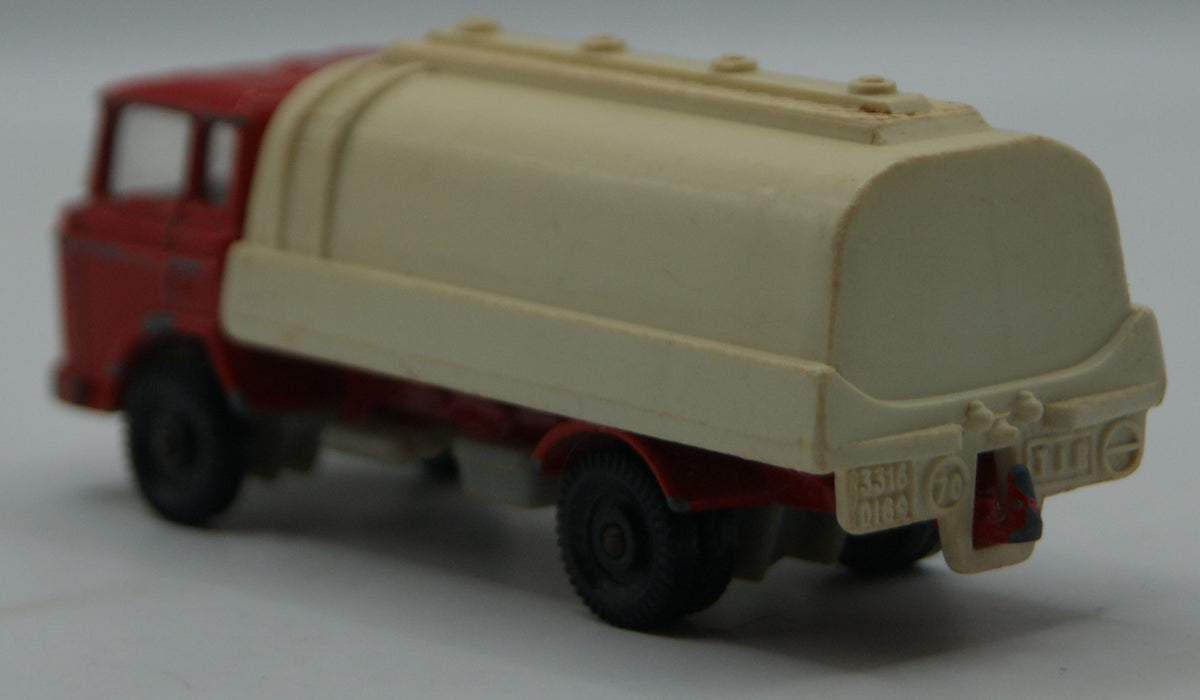 Majorette 245 Saviem SM Europe Tankwagen creme/rot 1:100 Vintage Made in France