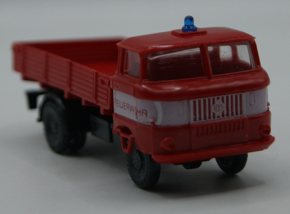 SES IFA W50 L Feuerwehr Pritschen-LKW rot 1:87 H0 DDR Modell mit Box