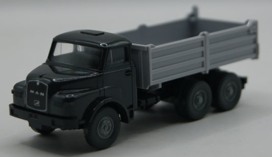 Wiking MAN 26.281 DHAK 6x6 Dreiseitenkipper Kipper 1:87 H0 OVP grau