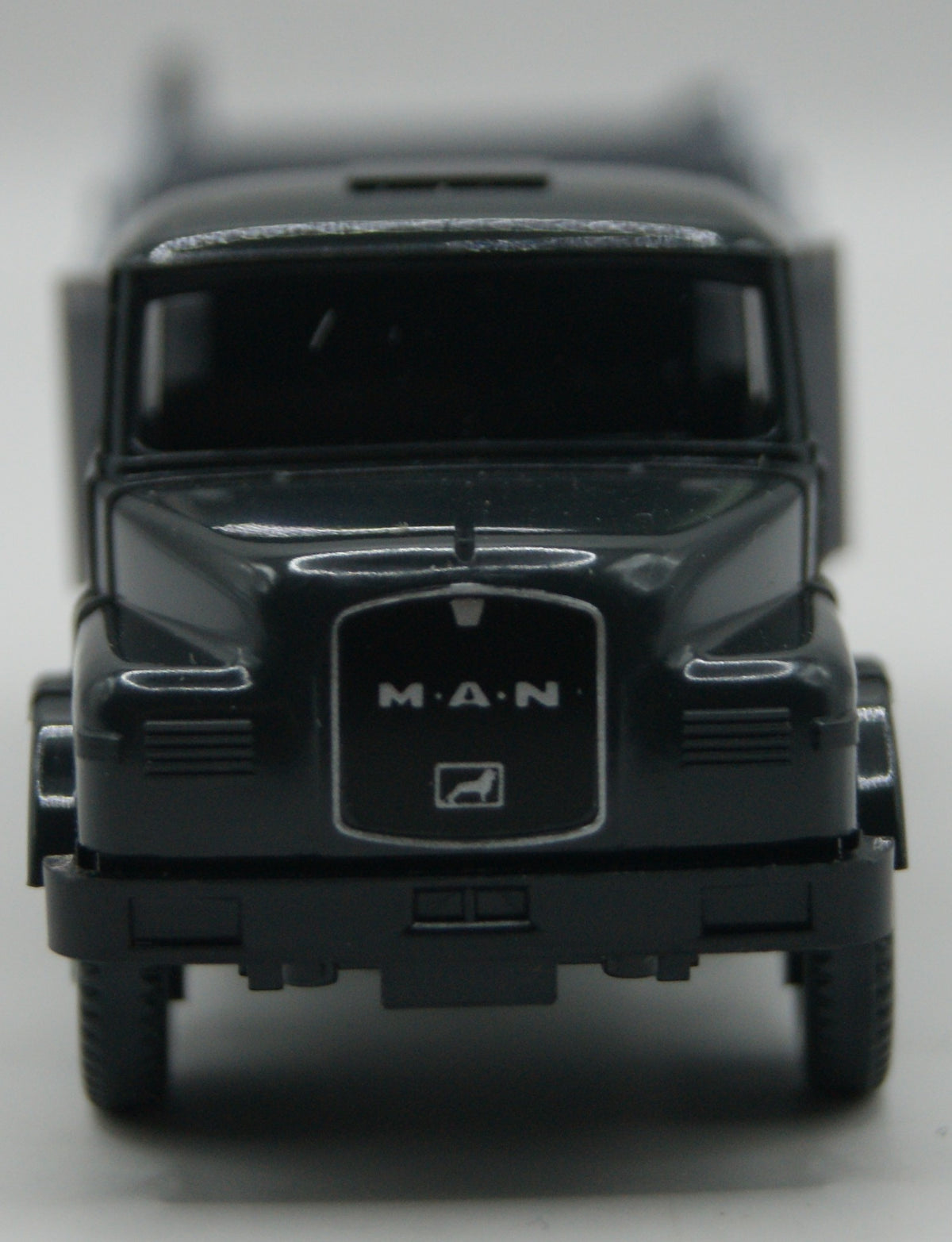Wiking MAN 26.281 DHAK 6x6 Dreiseitenkipper Kipper 1:87 H0 OVP grau