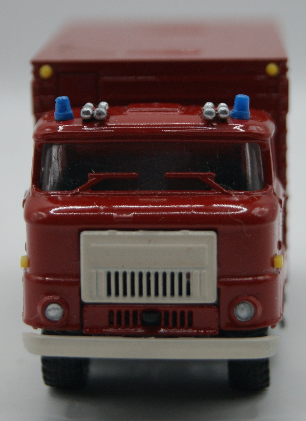 IFA W50 Feuerwehr Gerätewagen / Werkstattwagen Koffer 1:87 H0 rot OVP DDR