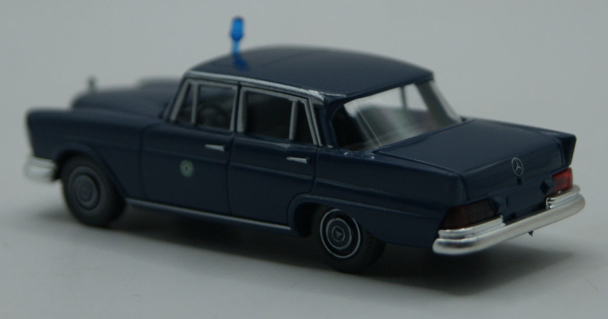 Wiking 864 06 29 Mercedes-Benz 220 S W111 Polizei Berlin 1:87 H0 OVP