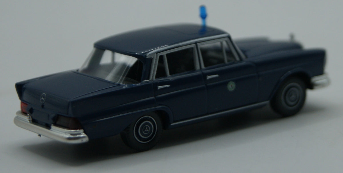 Wiking 864 06 29 Mercedes-Benz 220 S W111 Polizei Berlin 1:87 H0 OVP