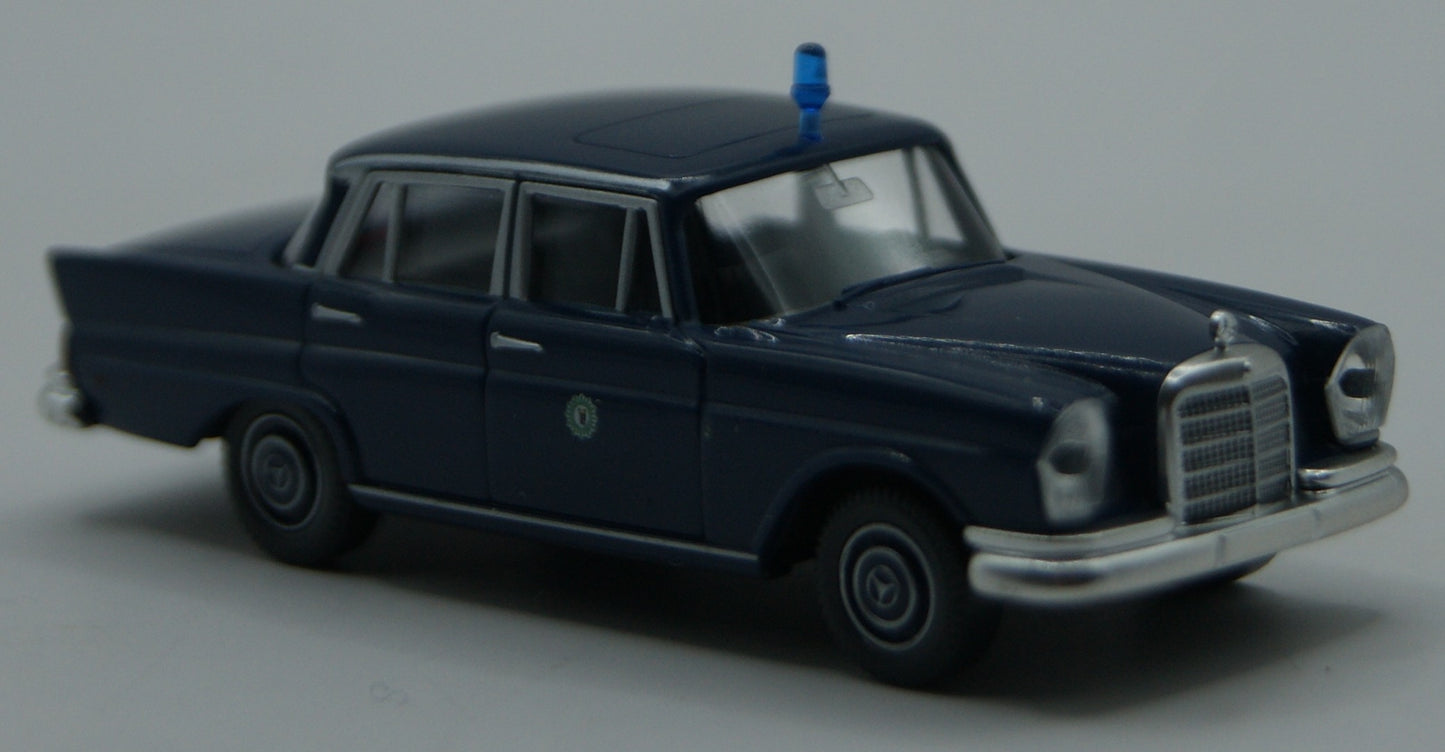 Wiking 864 06 29 Mercedes-Benz 220 S W111 Polizei Berlin 1:87 H0 OVP