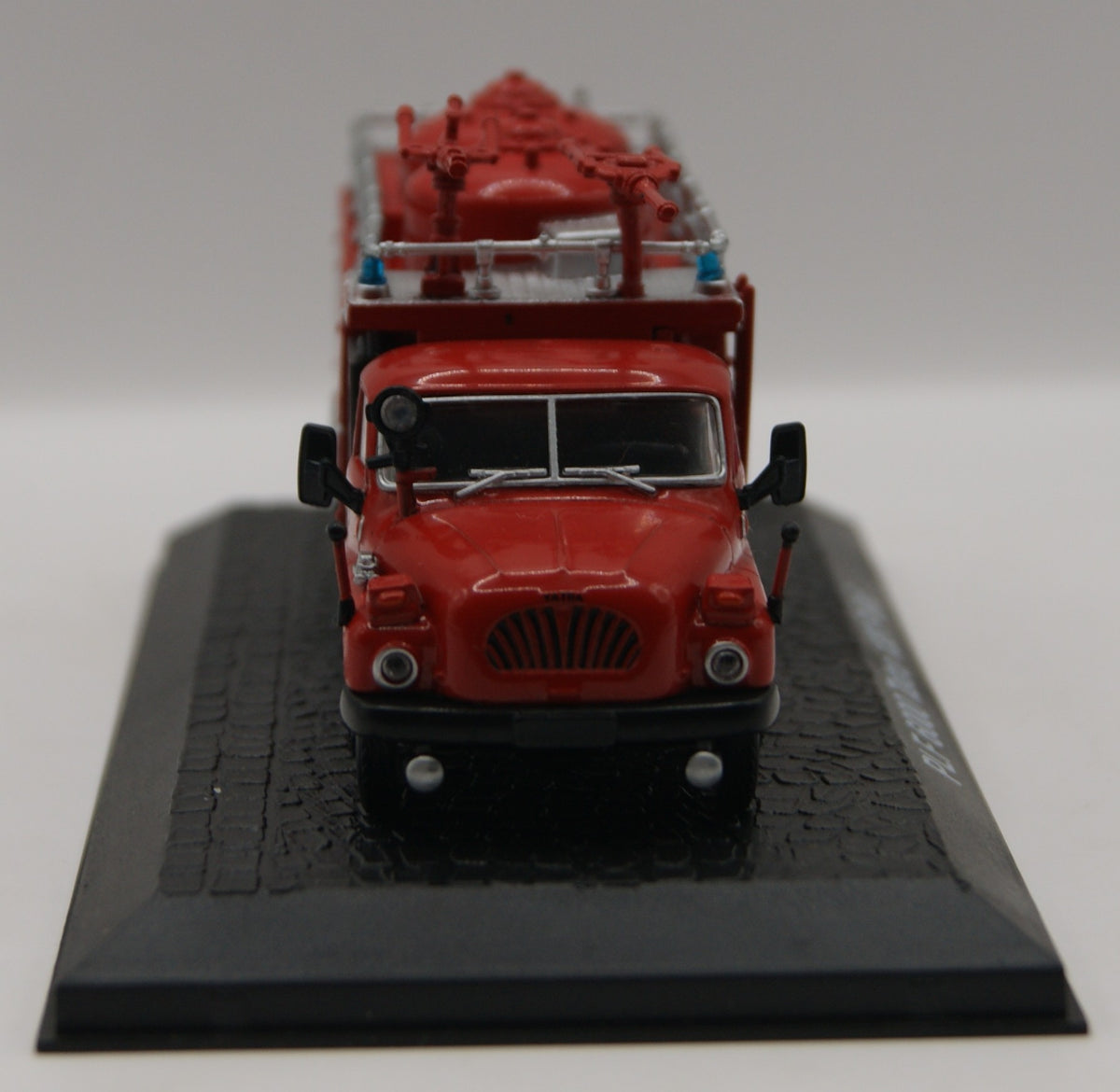 Atlas Tatra 138 P 6x6 PLF 6000 Feuerwehr Tanklöschfahrzeug 1:72
