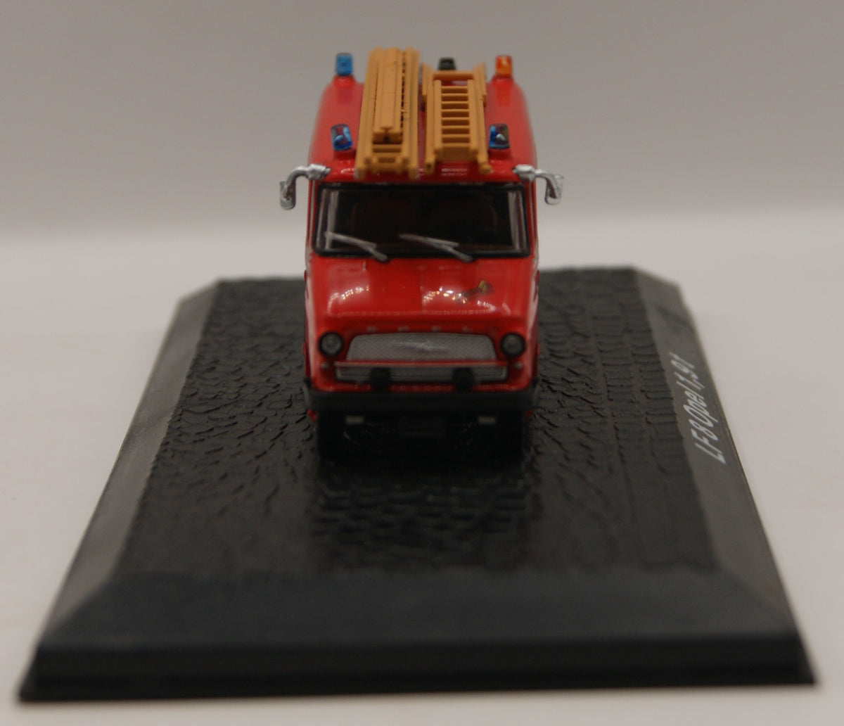 Atlas Opel Blitz 1,9 t LF 8 Feuerwehr Löschfahrzeug 1:72