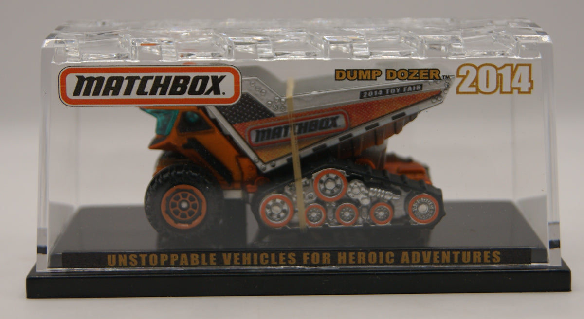 Matchbox 2014 Toy Fair Exclusive Dump Dozer Vitrinenbox mit Umkarton Rarität
