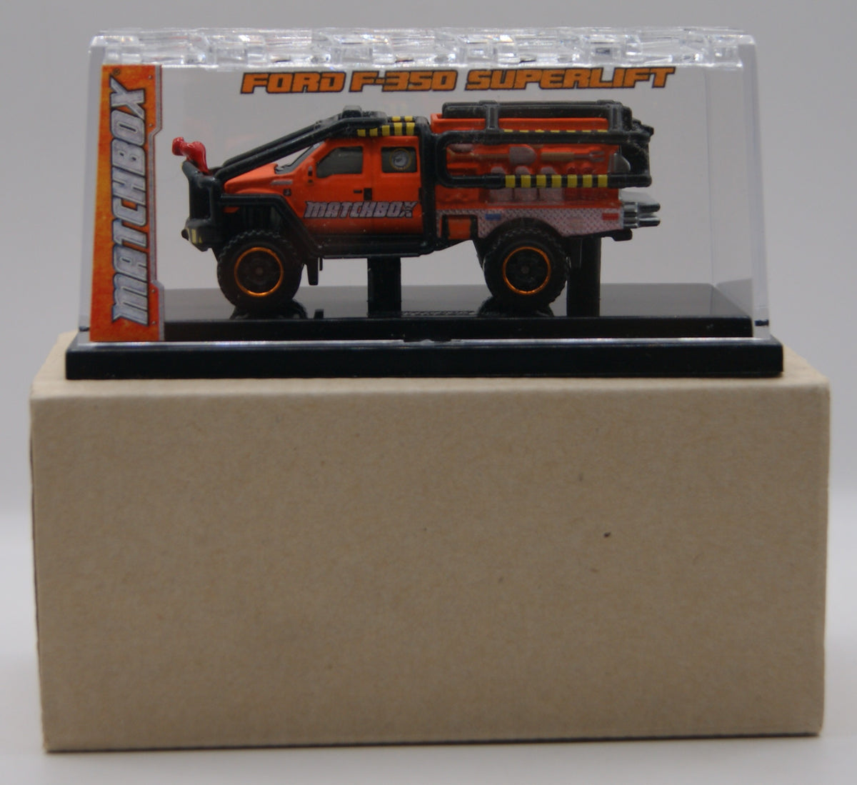 Matchbox Superfast Ford F-350 Super Duty Superlift – SEMA 2011 – Thailand – Box