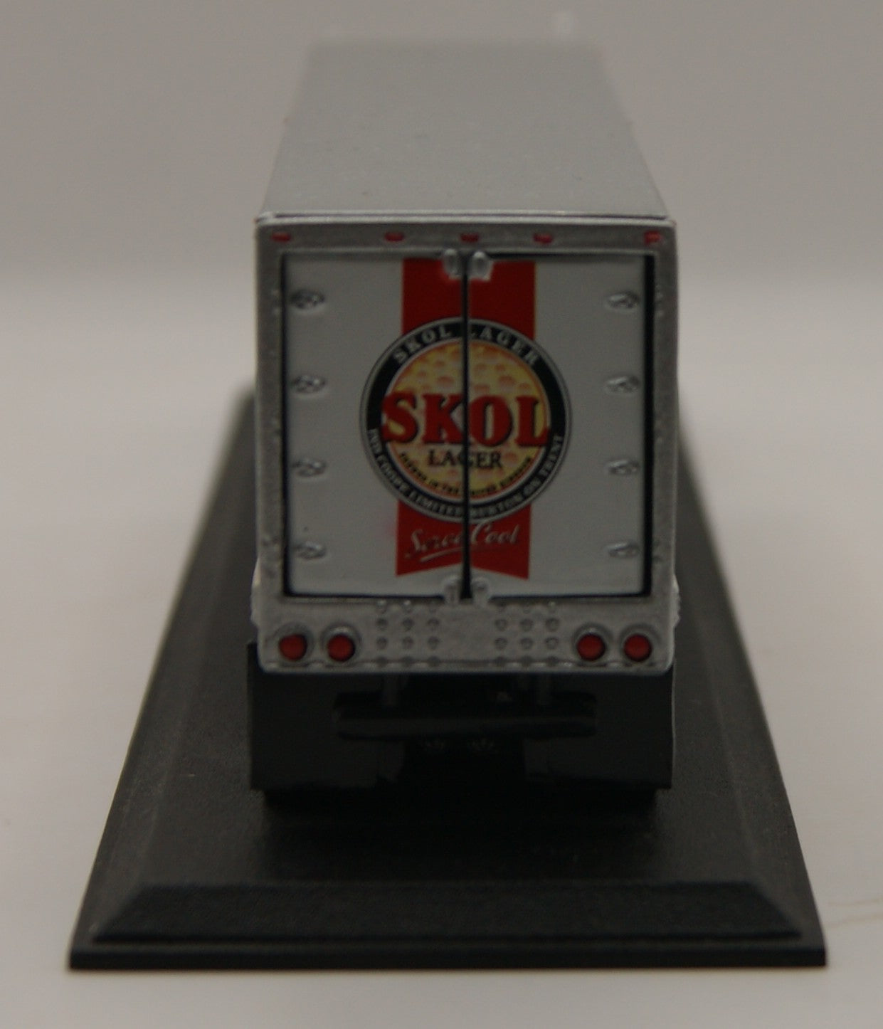 Matchbox Collectibles Scania SKOL Lager Sattelzug Werbemodell 1:100