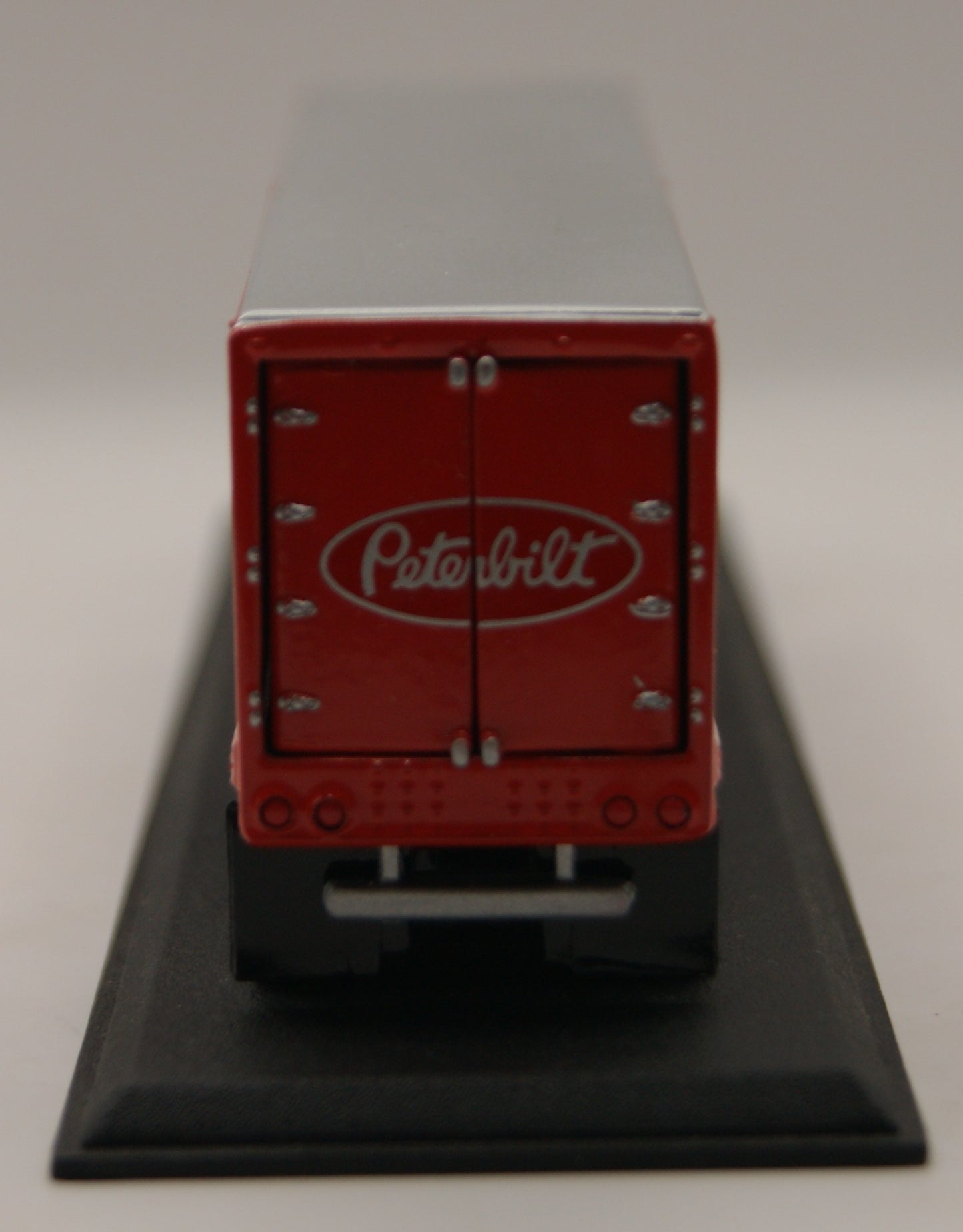 Matchbox Collectibles Peterbilt Sattelzug rot Werbemodell 1:100 Displaysockel