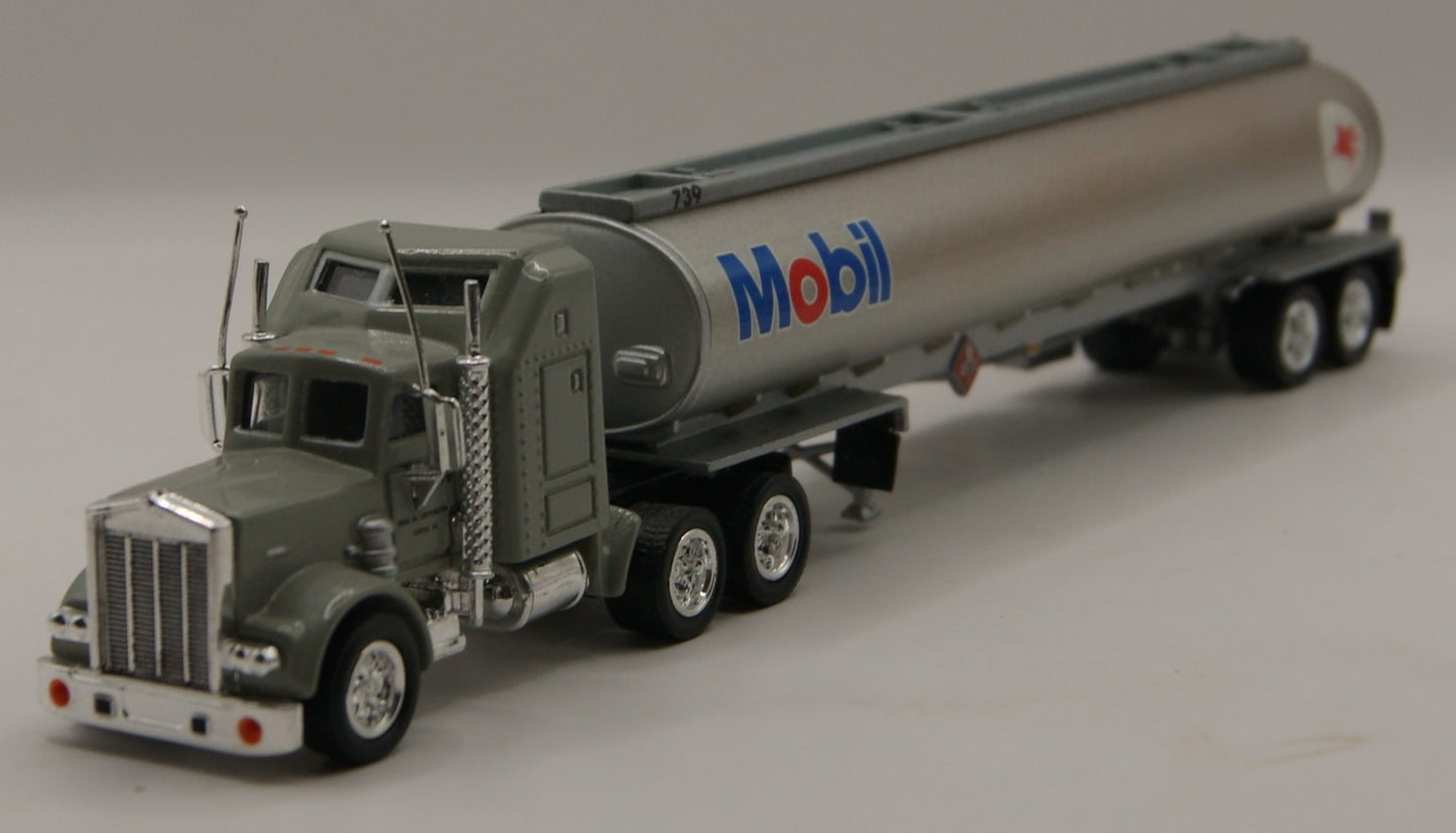 Matchbox Collectibles Kenworth W900 Mobil Tanker CCY12-M 1:100