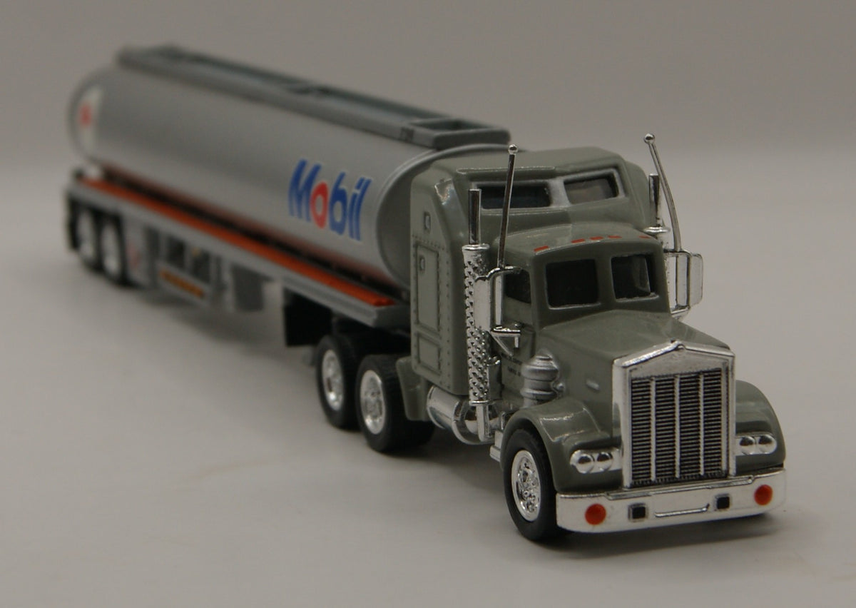 Matchbox Collectibles Kenworth W900 Mobil Tanker CCY12-M 1:100