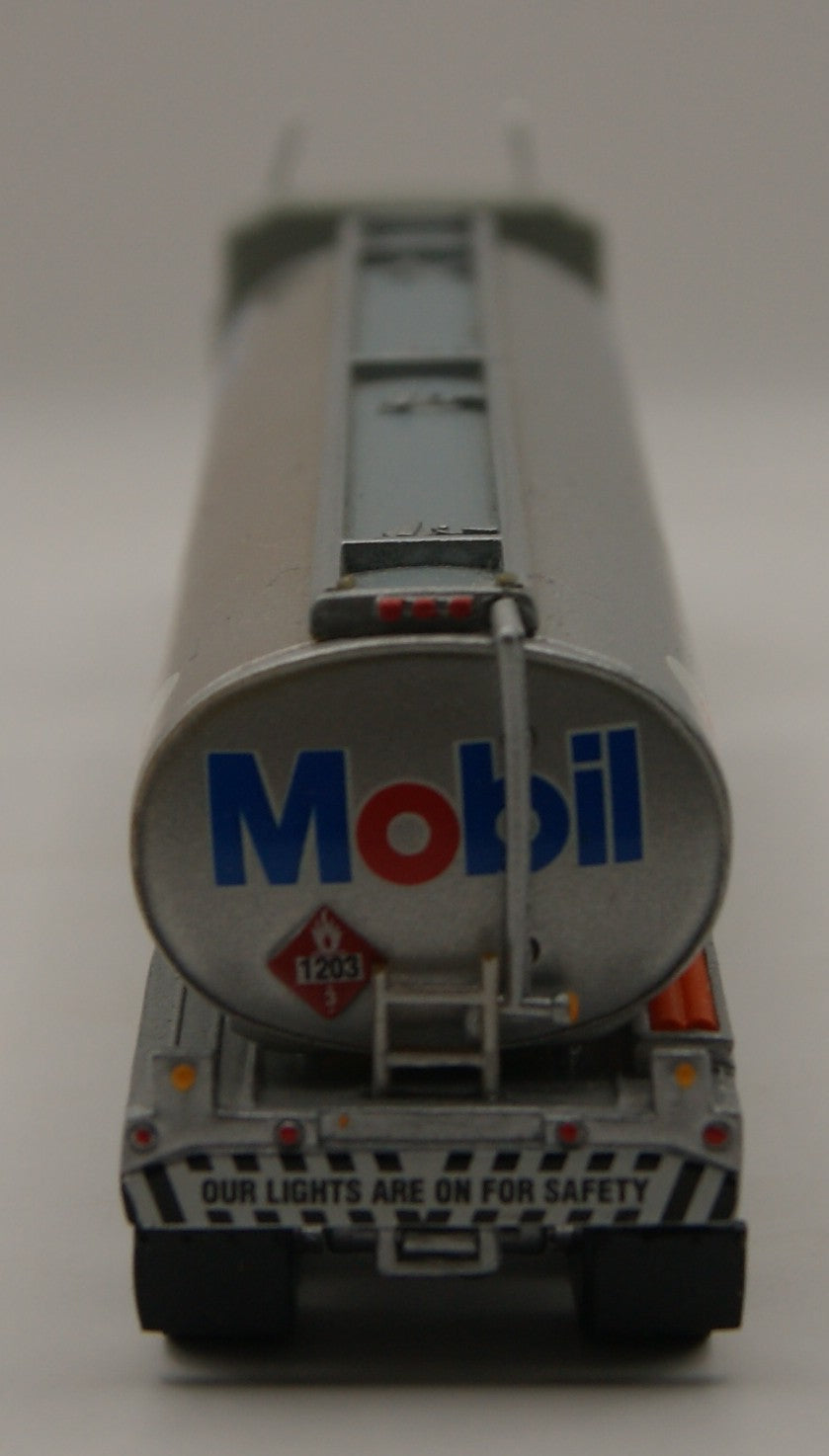 Matchbox Collectibles Kenworth W900 Mobil Tanker CCY12-M 1:100