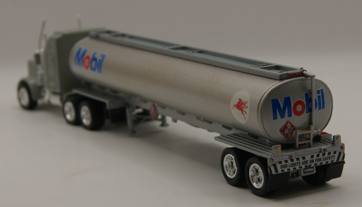 Matchbox Collectibles Kenworth W900 Mobil Tanker CCY12-M 1:100