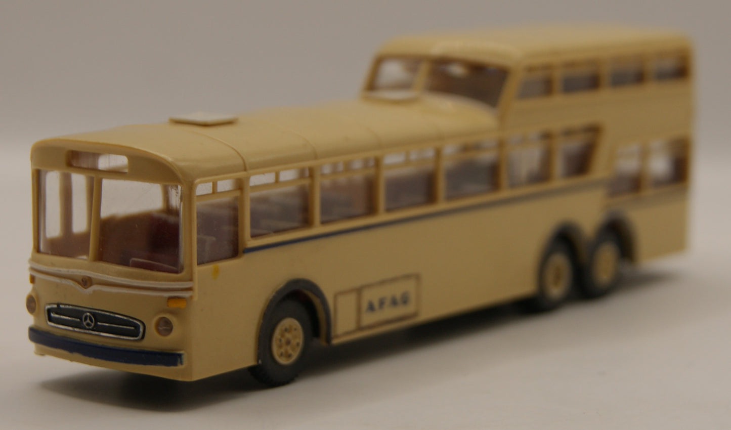 Brekina Mercedes-Benz O 317 Anderthalbdecker AFAG Flensburg Bus H0 1:87