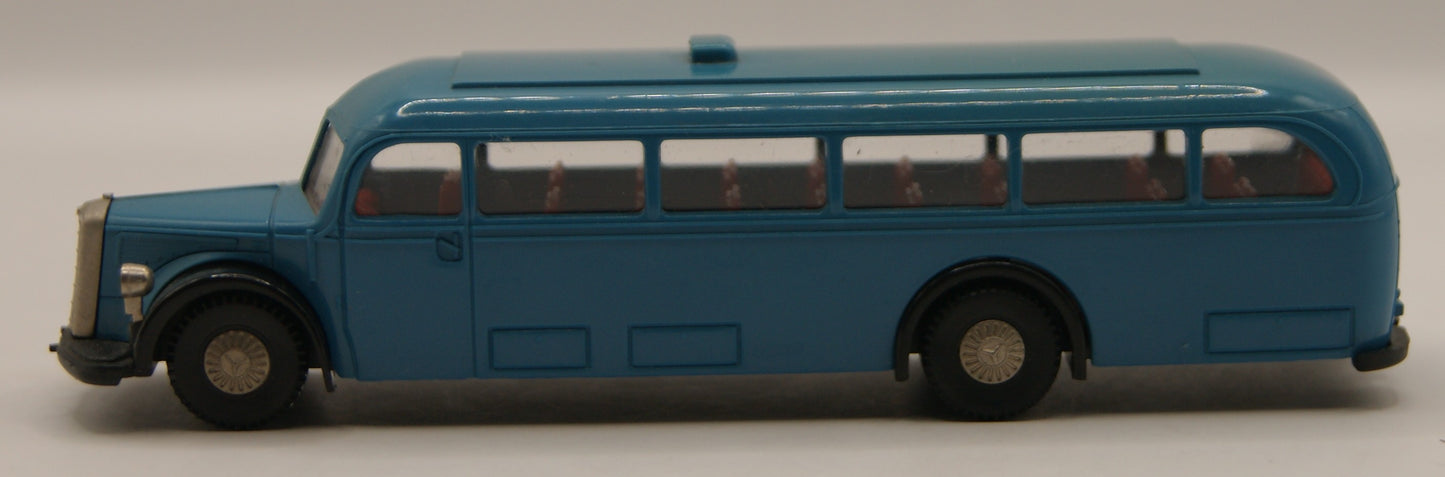 Brekina Mercedes-Benz O 5000 Reisebus blau neutral Oldtimer H0 1:87