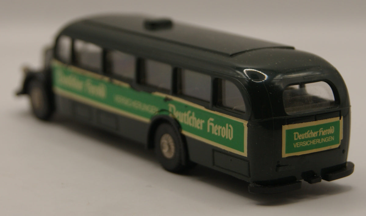 Brekina Mercedes-Benz O 5000 Deutscher Herold Versicherungen Bus H0 1:87