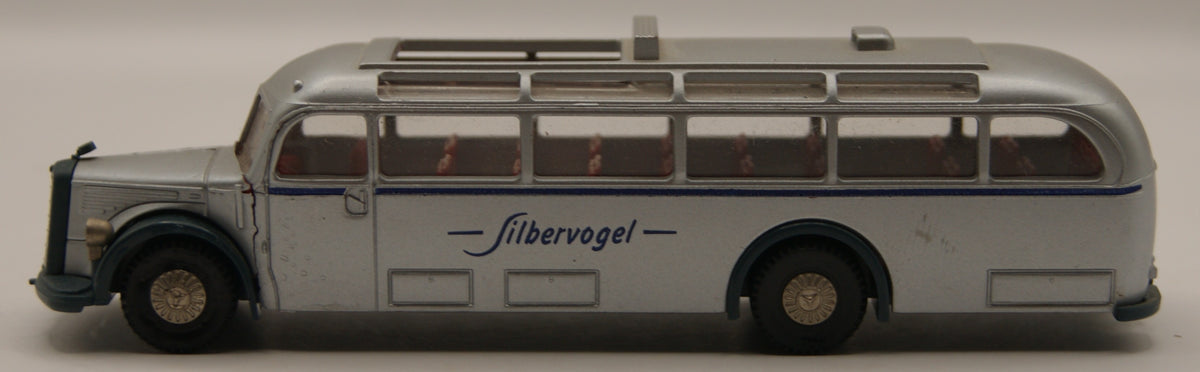 Brekina Mercedes-Benz O 5000 Silbervogel Reisebus silber H0 1:87 defekt