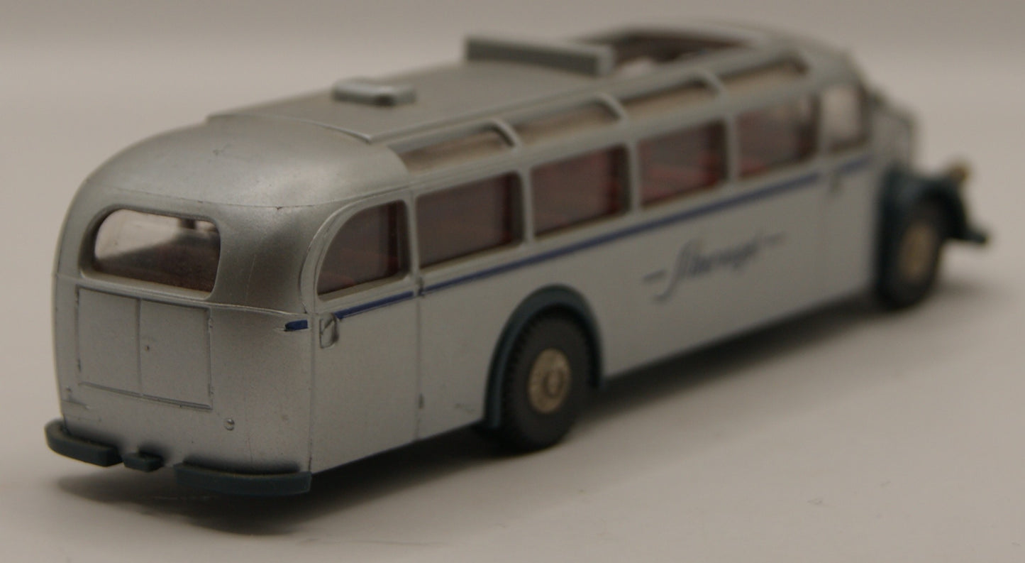 Brekina Mercedes-Benz O 5000 Silbervogel Reisebus silber H0 1:87 defekt
