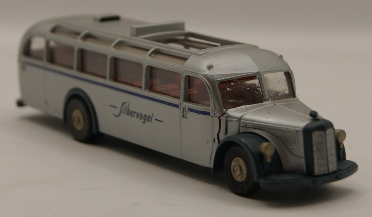 Brekina Mercedes-Benz O 5000 Silbervogel Reisebus silber H0 1:87 defekt
