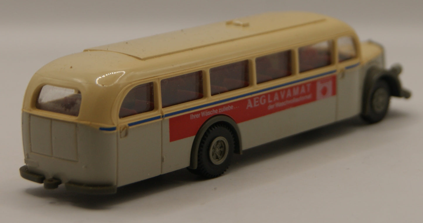 Brekina 5041 Mercedes-Benz O 5000 AEG Lavamat Reisebus H0 1:87