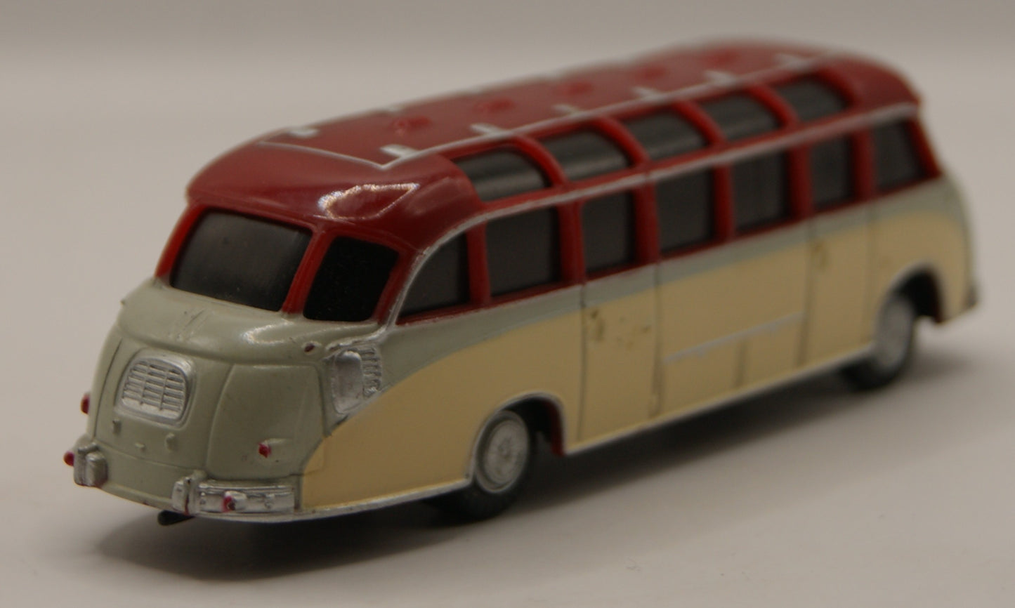 H0 1:87 Oldtimer Reisebus Omnibus creme rot Modellbus Klassiker