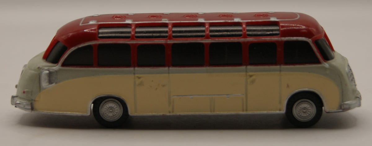 H0 1:87 Oldtimer Reisebus Omnibus creme rot Modellbus Klassiker