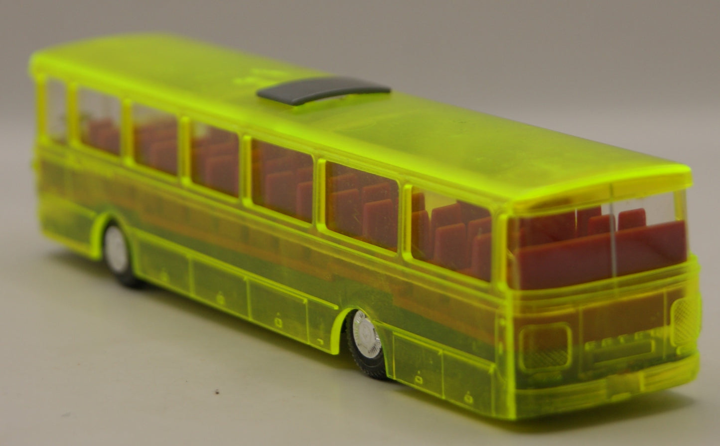 IMU Setra S 140 ES H0 1:87 transparent neon gelb Reisebus Modellbus