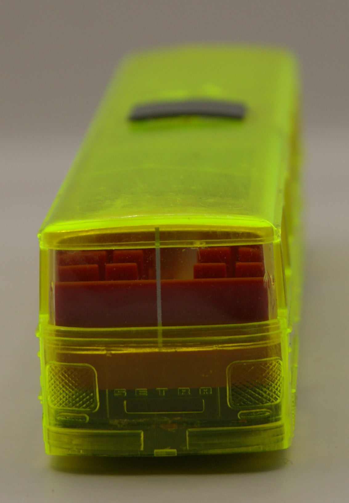 IMU Setra S 140 ES H0 1:87 transparent neon gelb Reisebus Modellbus
