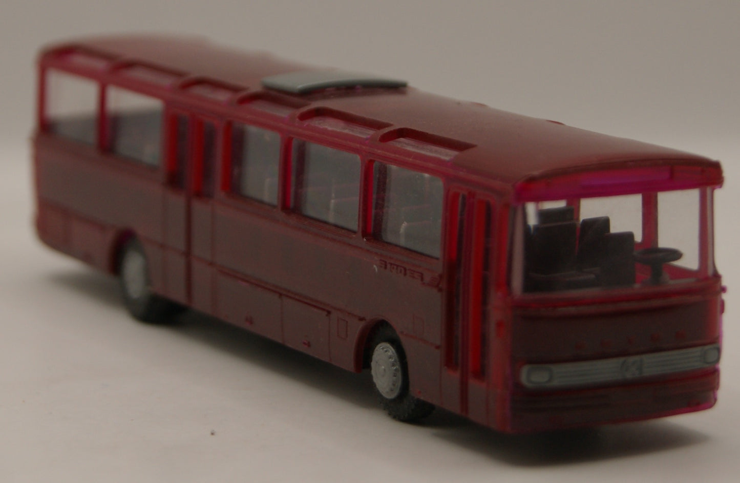 Stettnisch IMU Setra S 140 ES H0 1:87 transparent rot Reisebus Modellbus