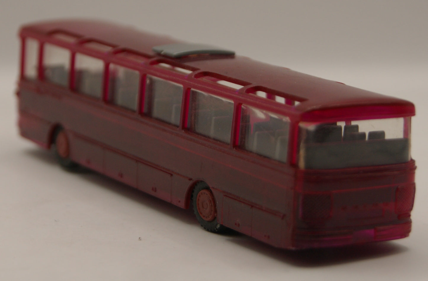 Stettnisch IMU Setra S 140 ES H0 1:87 transparent rot Reisebus Modellbus