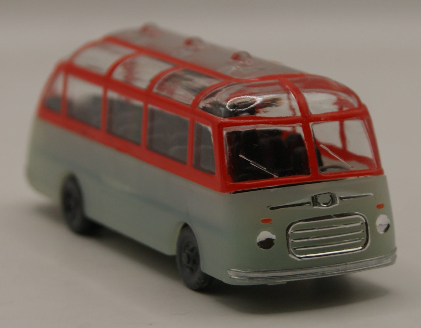 Bayern Modell Setra S6 H0 1:87 Panoramabus grau rot Reisebus