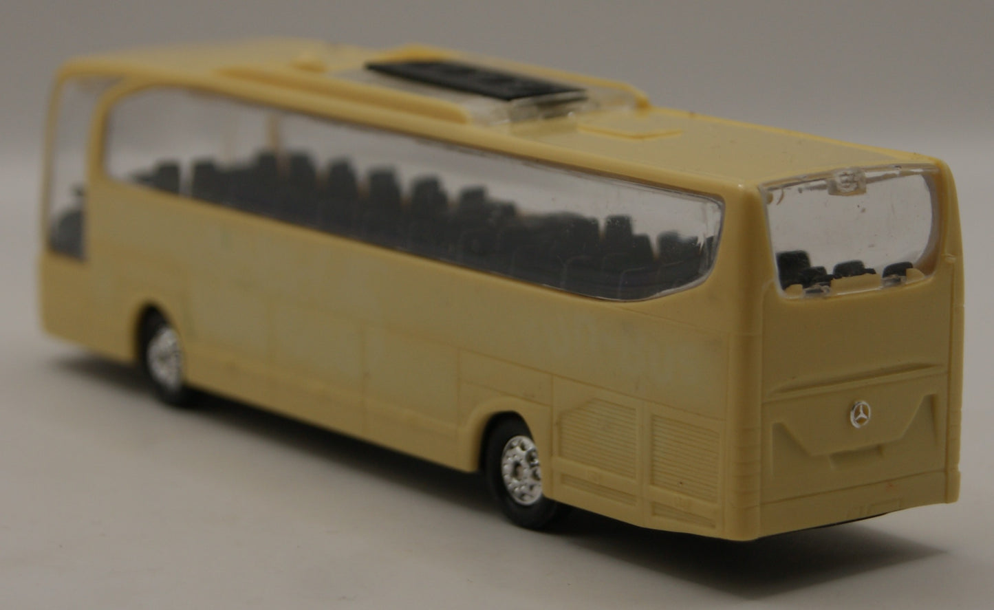 Mercedes-Benz O 404 Reisebus H0 1:87 beige Modellbus ohne OVP