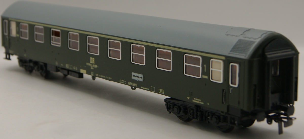 Schicht 426/66 DR Schnellzugwagen 1. Klasse Ame H0 1:87 beleuchtet