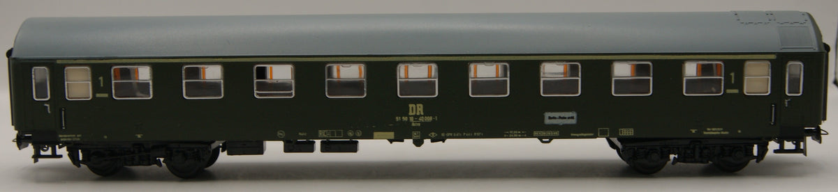 Schicht 426/66 DR Schnellzugwagen 1. Klasse Ame H0 1:87 beleuchtet