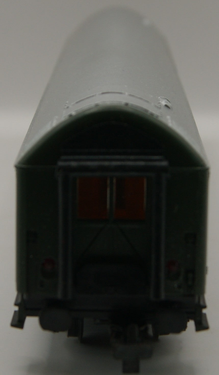 Schicht 426/50 DR Reisezugwagen B4ge 2. Klasse beleuchtet H0 1:87