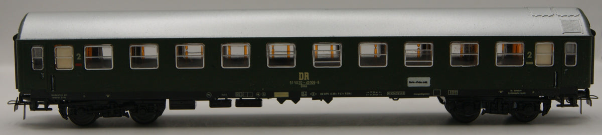 Schicht 426/50 DR Reisezugwagen B4ge 2. Klasse beleuchtet H0 1:87