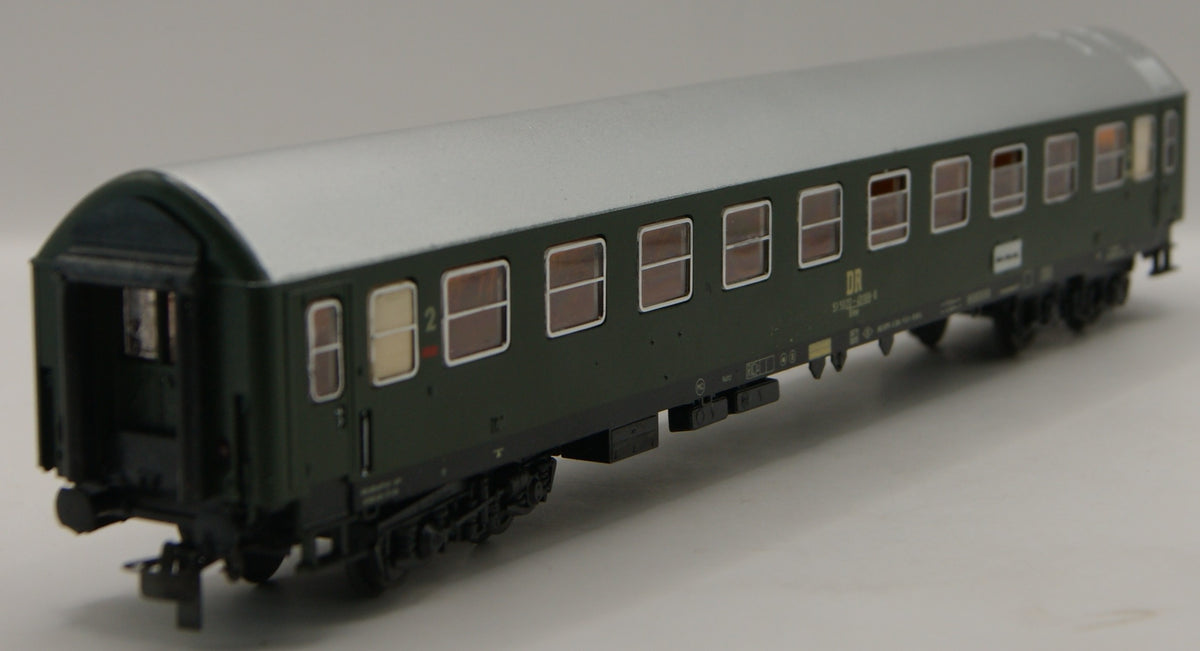 Schicht 426/50 DR Reisezugwagen B4ge 2. Klasse beleuchtet H0 1:87