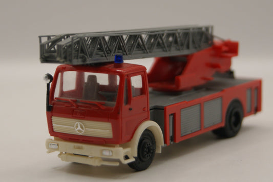 Herpa Mercedes-Benz Feuerwehr Drehleiter DLK H0 1:87 rot lose