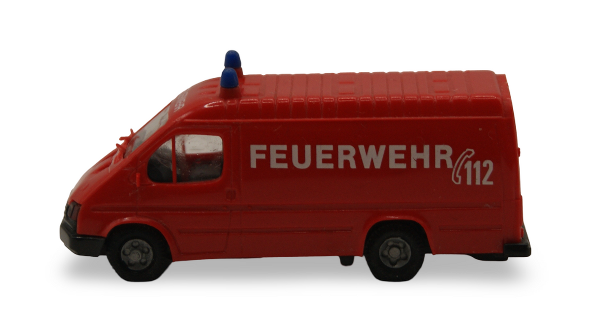 Praline Ford Transit Feuerwehr 112 Kastenwagen Rot 1:87 H0
